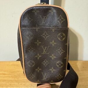 Louis Vuitton Monogram Gange Pochette
